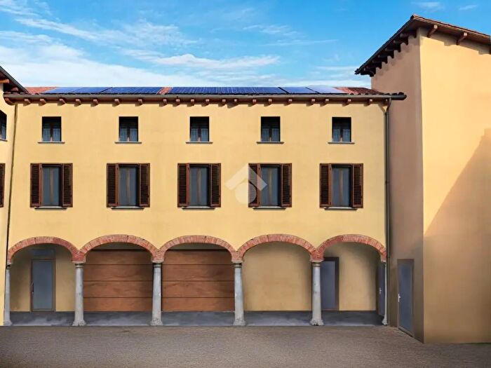 Appartamento trilocale in vendita in Via Monte Grappa, Boltiere