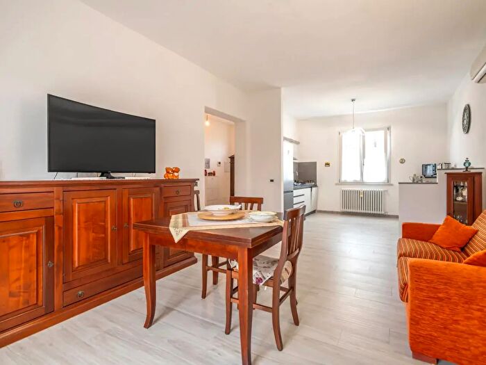 Casa quadrilocale in vendita in Cascina