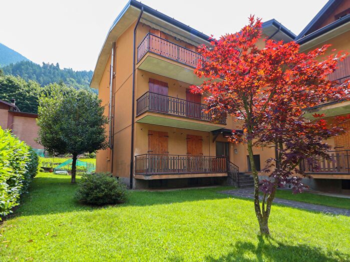 Appartamento bilocale in vendita in Via Europa, Gandellino