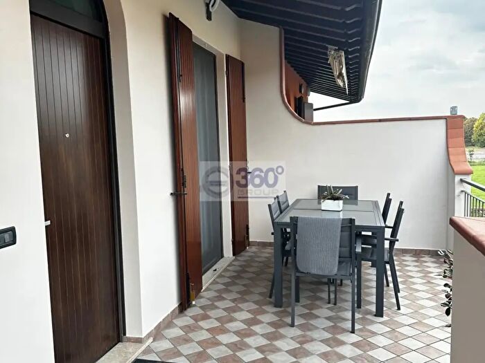 Appartamento trilocale in vendita in Via Alessandro Volta, Gussago