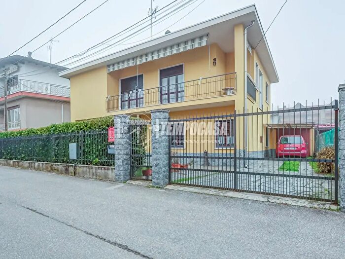 Casa con 5 locali in vendita in Via del Rile, Somma Lombardo