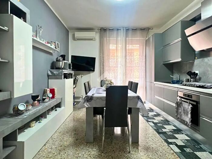 Appartamento trilocale in vendita in Via Tevere, Campi Bisenzio