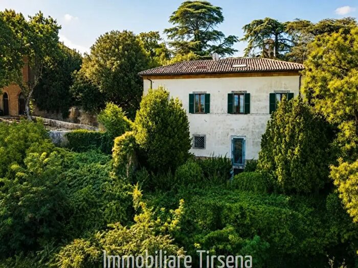 Casa con 7 locali in vendita in Orvieto