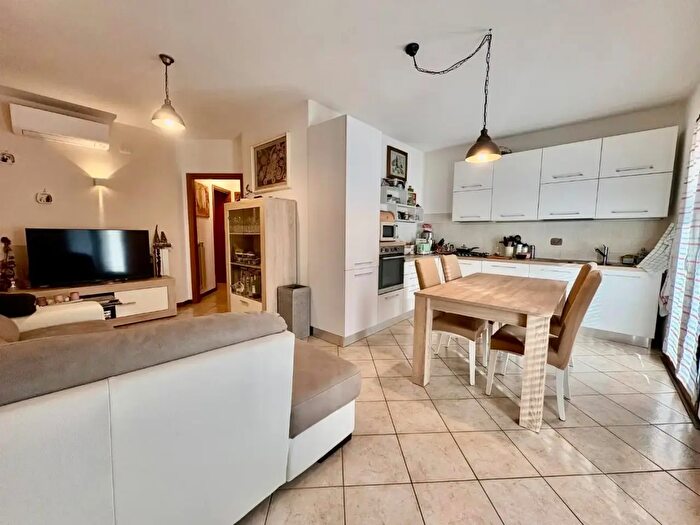 Appartamento trilocale in vendita in Ia Chini, Castelfiorentino