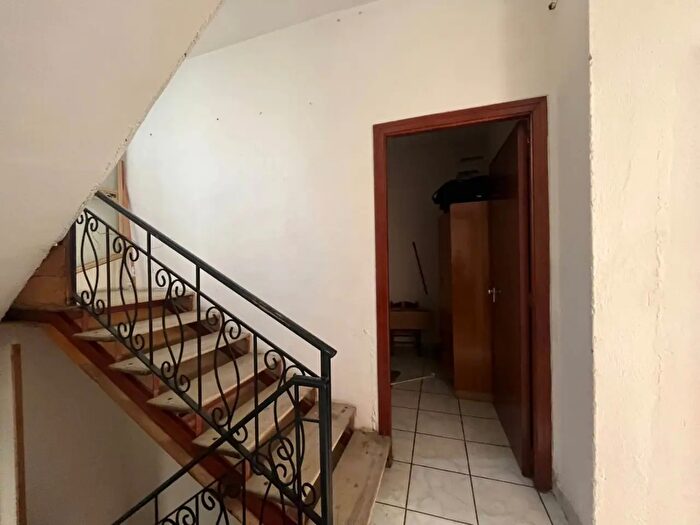 Casa con 7 locali in vendita in Via XX Settembre, Tonara