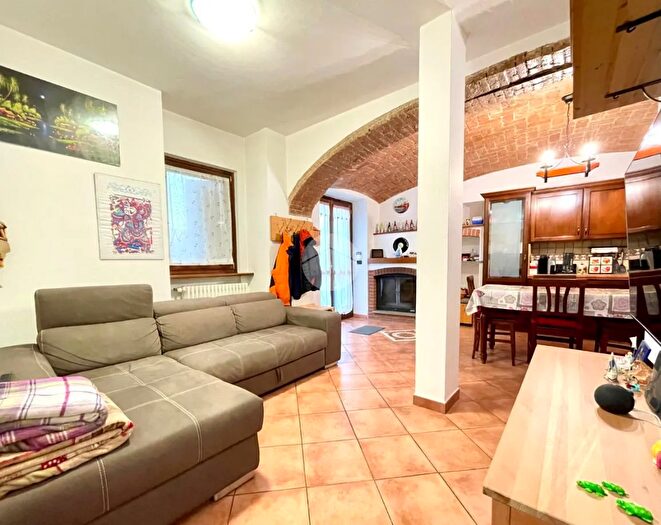 Appartamento trilocale in vendita in Via Giuseppe Astrua, Val Della Torre