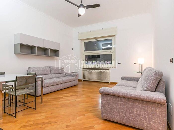 Appartamento bilocale in affitto in Viale Cassiodoro, City Life, Milano