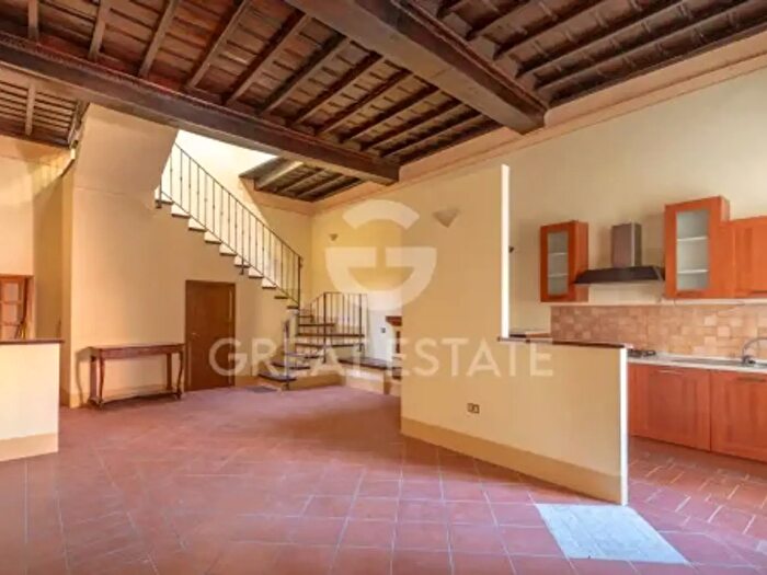 Appartamento con 6 locali in vendita in Vicolo degli Orti, Spoleto