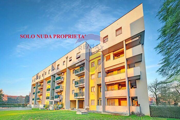 Appartamento quadrilocale in vendita in Piazza C Colombo, Brugherio