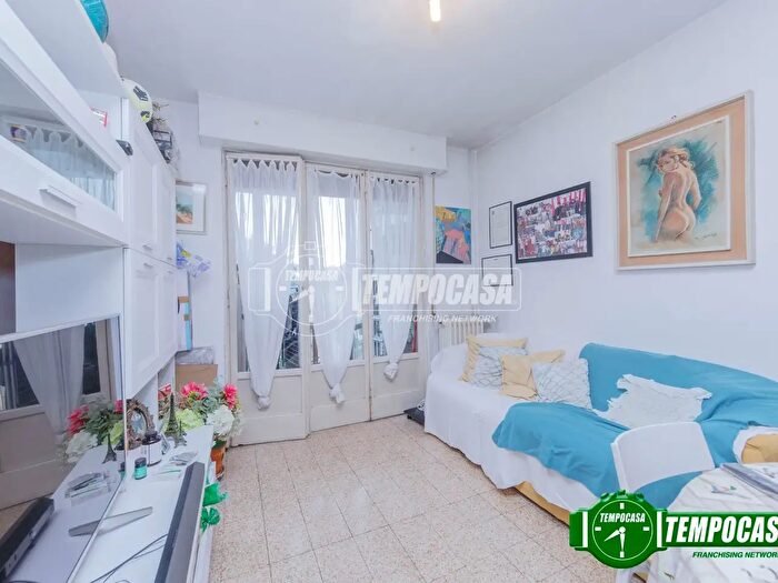 Appartamento trilocale in vendita in Via delle Forze Armate, Milano