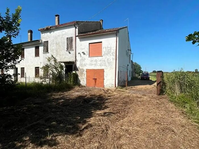Casa con 6 locali in vendita in Corbola Via Nuova, Corbola
