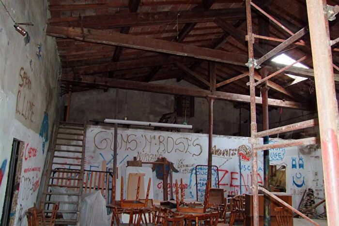 Appartamento con 12 locali in vendita in Dicomano, Dicomano