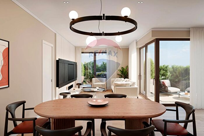 Appartamento quadrilocale in vendita in Via Pace, Desenzano Del Garda