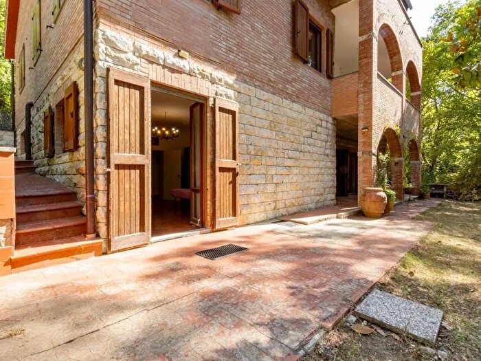 Appartamento con 5 locali in vendita in Monteriggioni