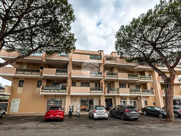 Appartamento monolocale in vendita in Via del Podere di S Giusto, Roma