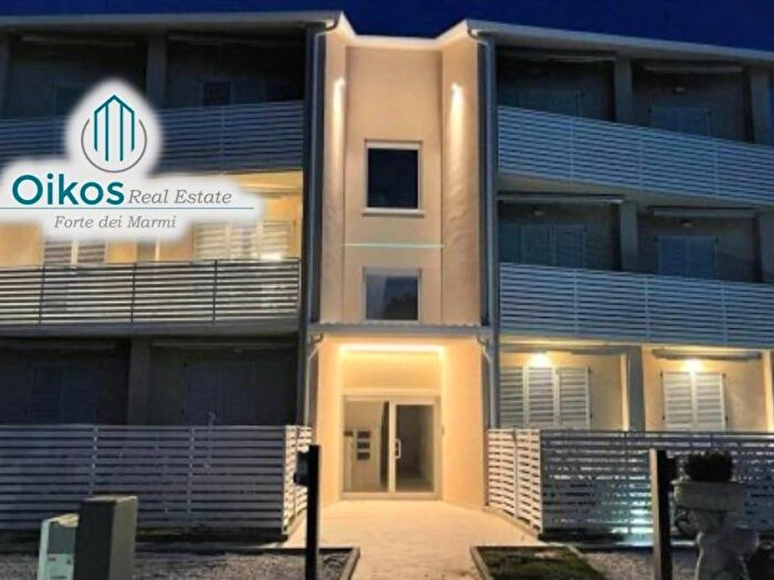 Appartamento quadrilocale in affitto in Via Antonio Gramsci, Cinquale, Montignoso