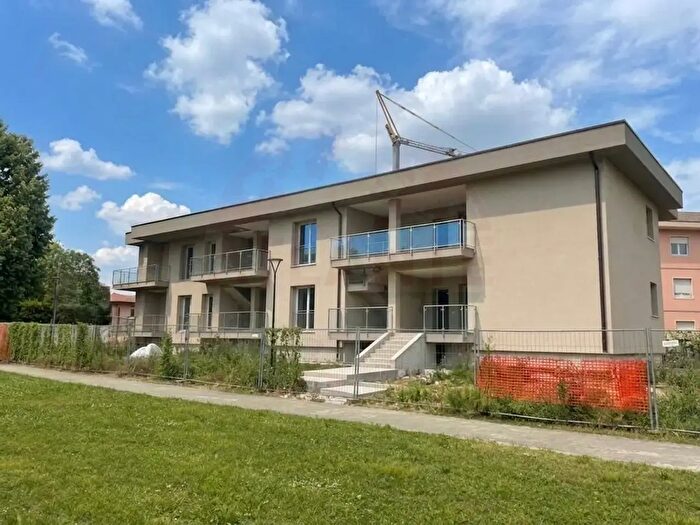 Appartamento trilocale in vendita in Via Rocadelle, Castel Mella