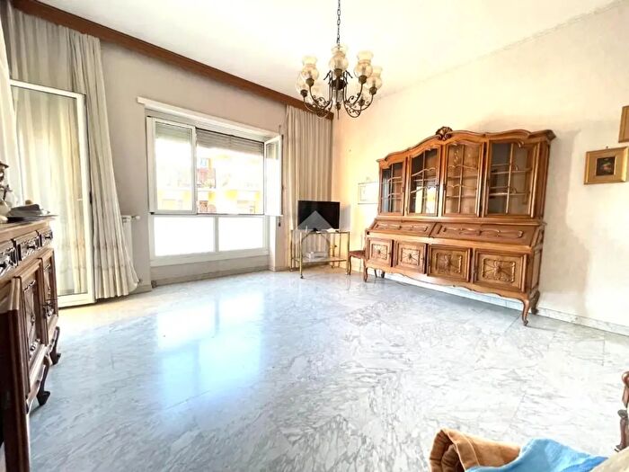 Appartamento trilocale in vendita in Via Alessandro Brisse, Roma