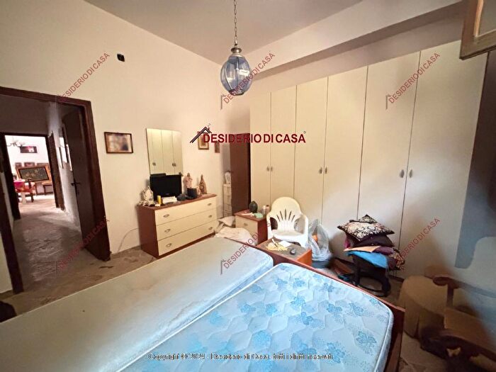 Appartamento quadrilocale in vendita in Via P Gesugrande Balestrate Pa Italia, Balestrate