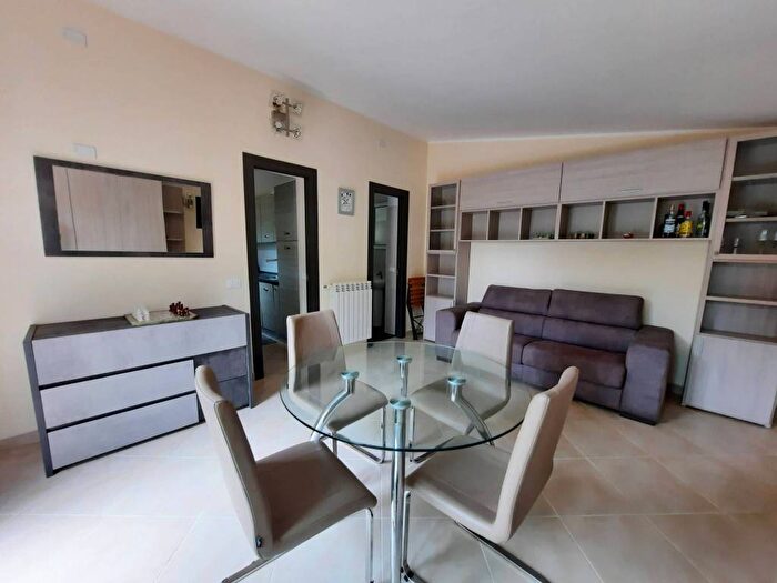 Appartamento monolocale in affitto in Via Carneade, Axa, Roma