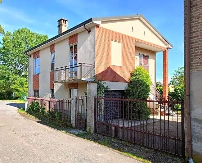 Casa trilocale in vendita in Via Guglielmo Marconi Pancarana, Pancarana