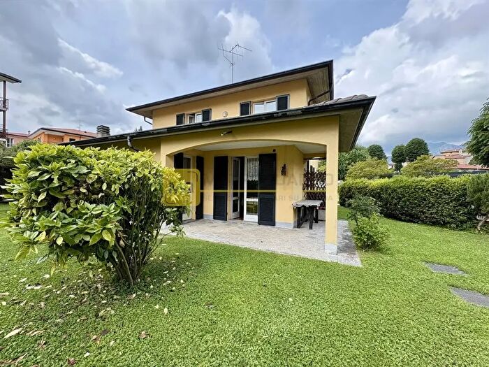 Casa con 5 locali in vendita in Via Lecco, Galbiate