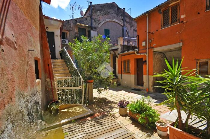 Appartamento trilocale in vendita in Via Gioacchino Rossini, Marino