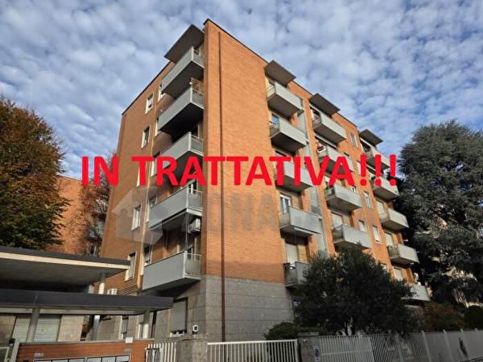 Appartamento quadrilocale in vendita in Via Cesare Cantù, Gallarate