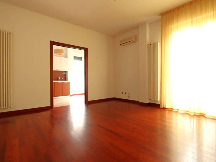 Appartamento trilocale in affitto in Via Battaglione Monte Berico, Centro Storico, Vicenza