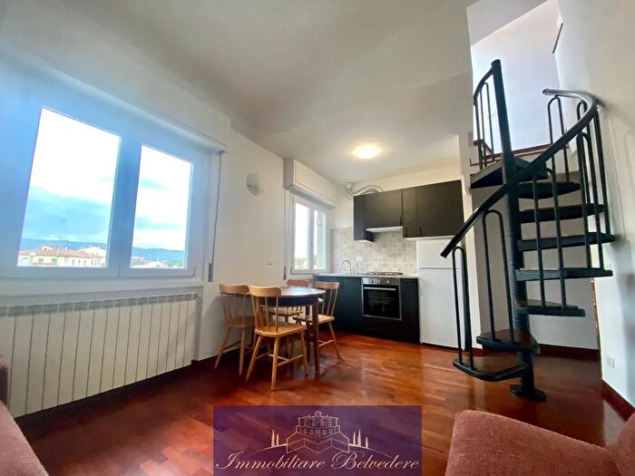Appartamento trilocale in affitto in Via Fratelli Bandiera, Firenze