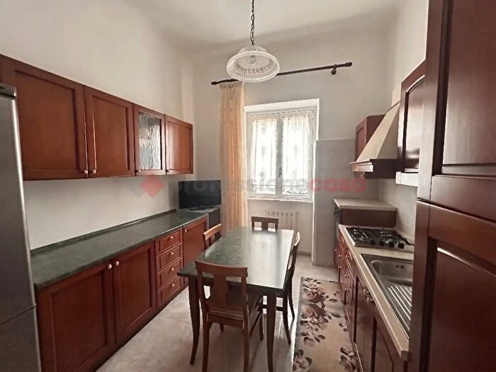 Appartamento quadrilocale in vendita in Via Abruzzi, Grottaglie