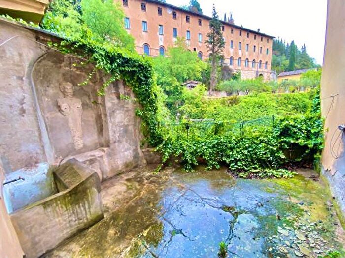 Appartamento con 6 locali in vendita in Fossombrone