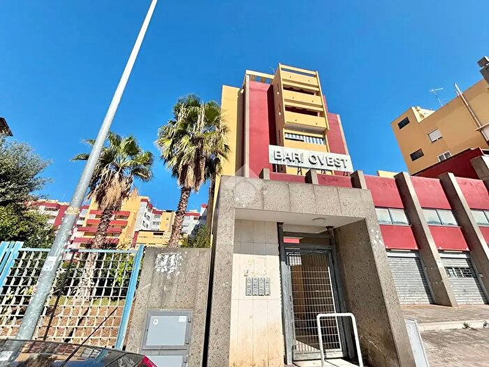 Appartamento quadrilocale in vendita in Via Teodoro, Bari