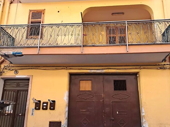 Appartamento quadrilocale in vendita in Via Imperatore Federico, Villabate