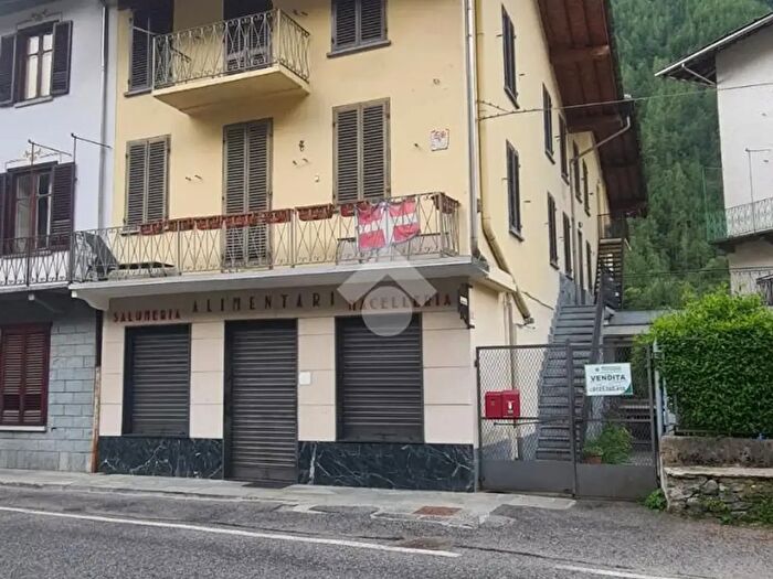 Appartamento con 6 locali in vendita in Frazione Pialpetta, Groscavallo
