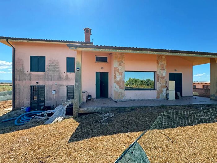 Casa con 7 locali in vendita in Villasor