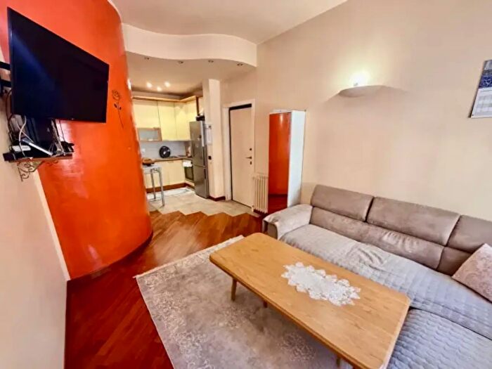 Appartamento trilocale in vendita in Viale Dante Alighieri, Piacenza