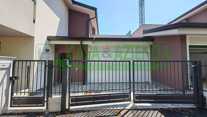 Case in Vendita e in Affitto - 3