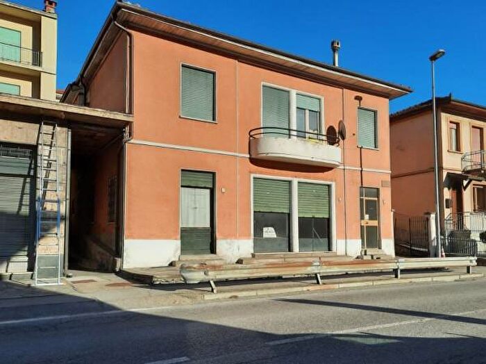 Casa con 6 locali in vendita in Via Nazionale, Villar Perosa