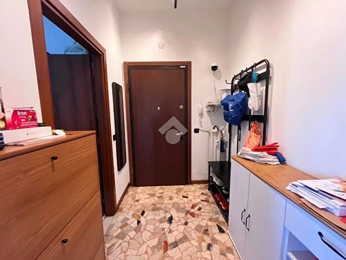Appartamento trilocale in vendita in Via Boves, Brescia