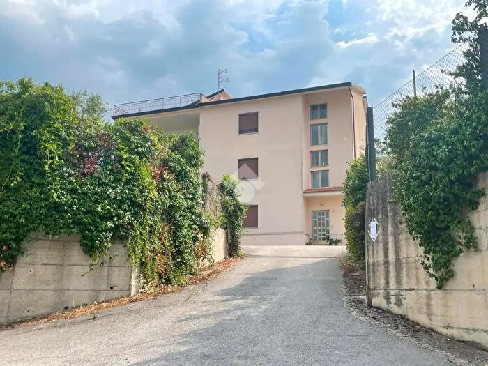 Appartamento quadrilocale in vendita in Via Antonio Cifaldi, Benevento