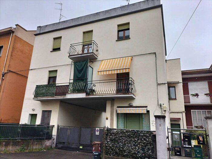 Appartamento trilocale in affitto in Via Oristano, San Leonardo, Parma