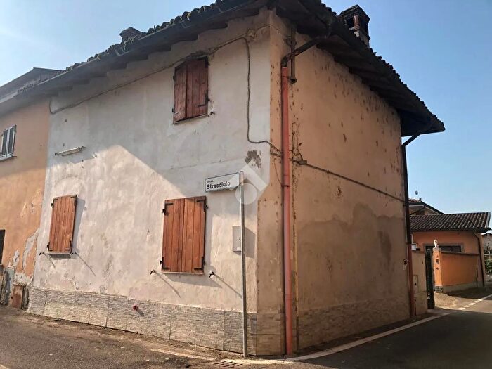 Casa trilocale in vendita in Via S Pertini, Albuzzano