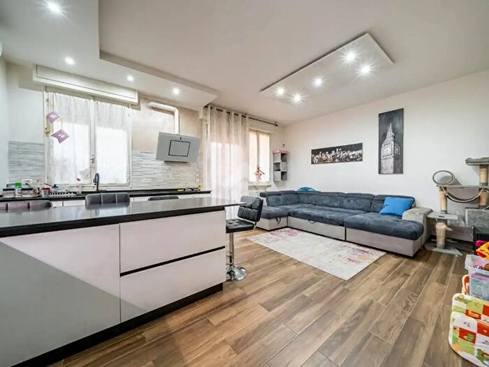 Appartamento trilocale in vendita in Via Bligny, Reggio Emilia