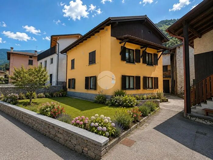 Casa con 7 locali in vendita in Via Carolo, Ponte In Valtellina