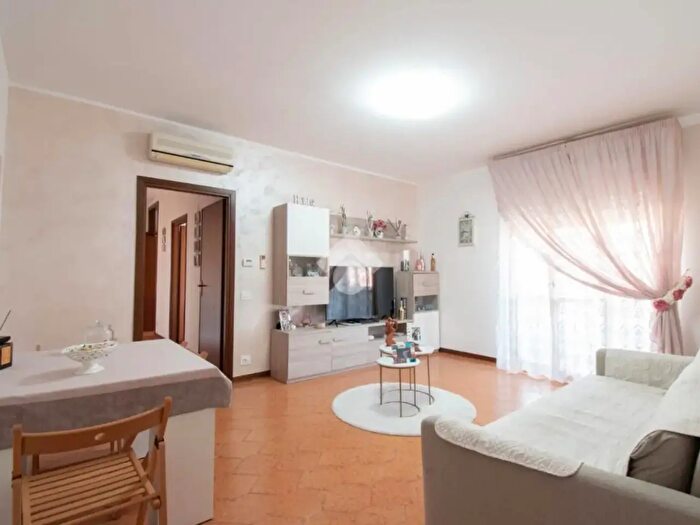 Appartamento trilocale in vendita in Via Lago Trasimeno, Carpi