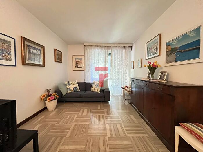 Appartamento quadrilocale in vendita in Via Grigno, Padova