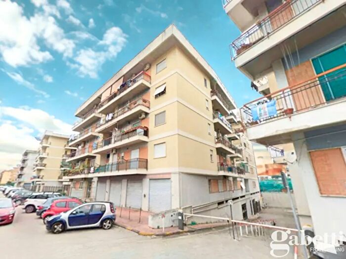 Appartamento trilocale in vendita in Via Fratelli Bandiera, Pomigliano DArco