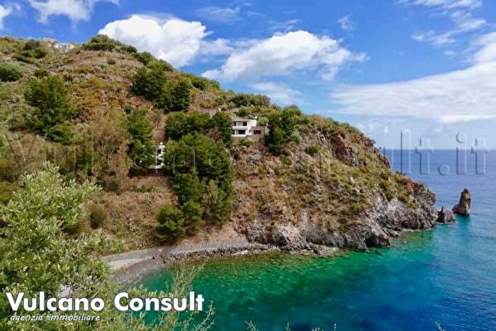 Casa con 6 locali in vendita in Contrada Capistello, Lipari