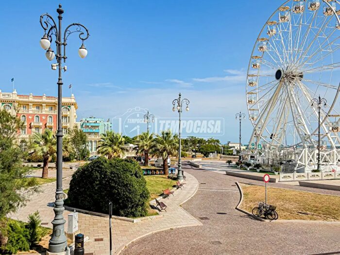 Appartamento bilocale in vendita in Piazza Andrea Costa, Cesenatico
